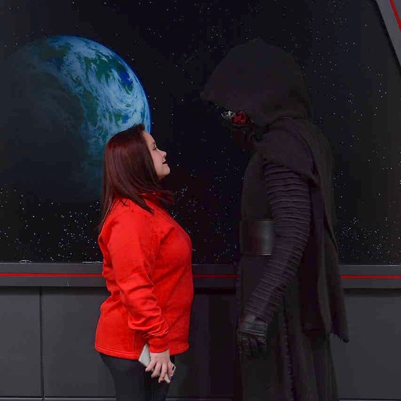 Meet your Posher, Taylor - Picture 2 of 4